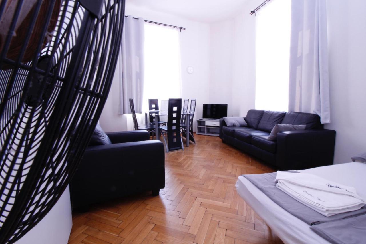 Residence Praha Aparthotel Luaran gambar