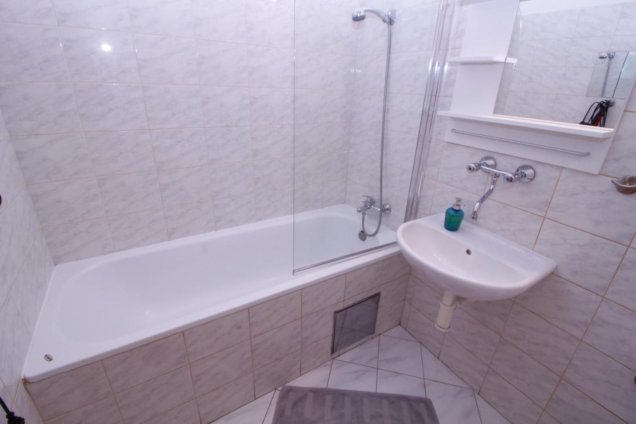 Residence Praha Aparthotel Luaran gambar