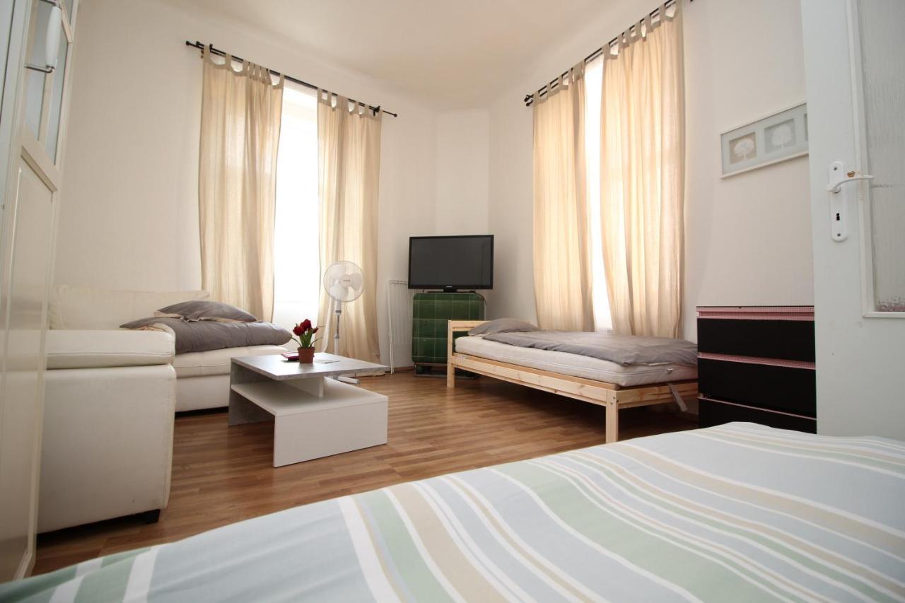 Residence Praha Aparthotel Luaran gambar