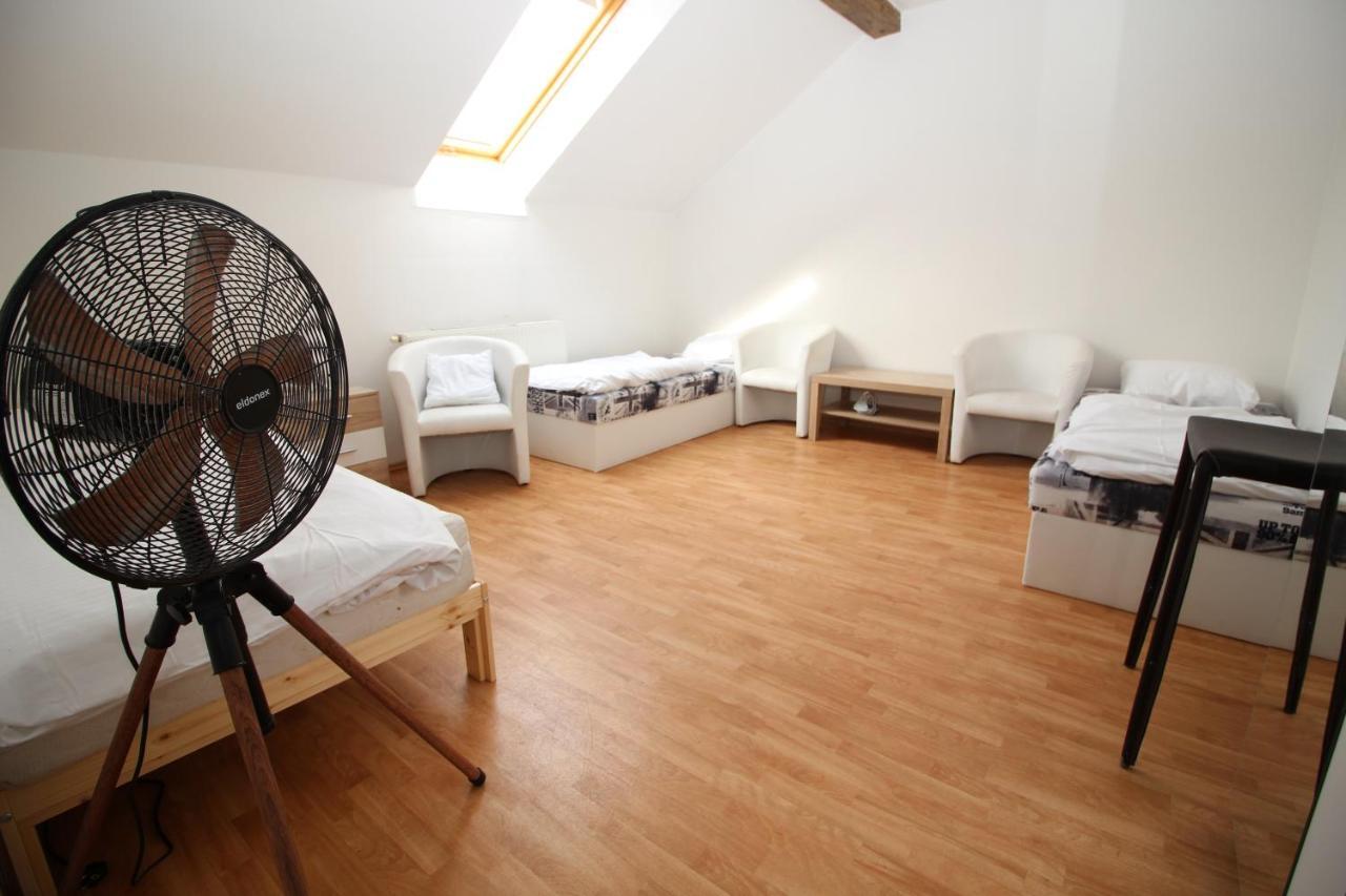 Residence Praha Aparthotel Luaran gambar