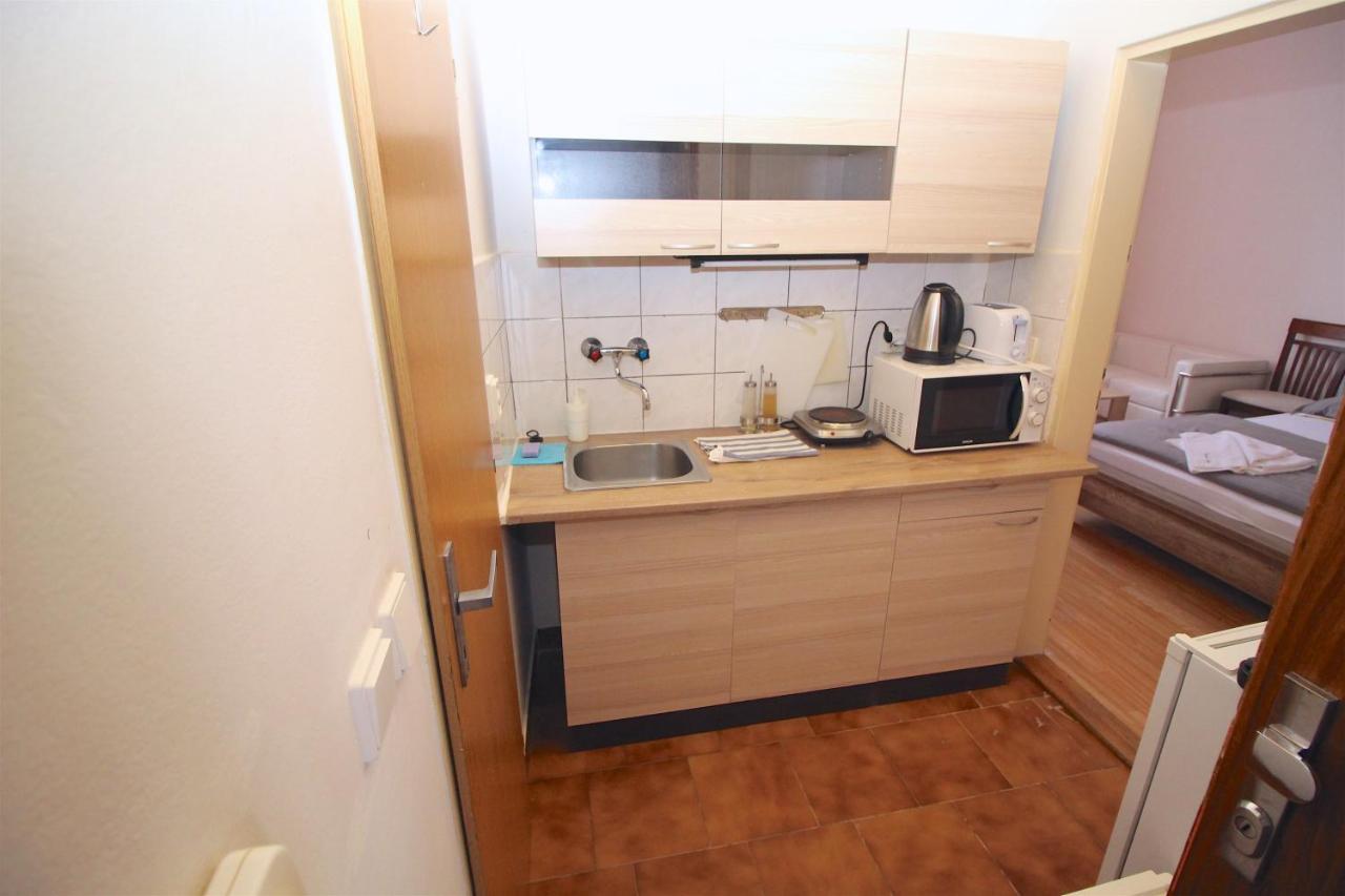 Residence Praha Aparthotel Luaran gambar