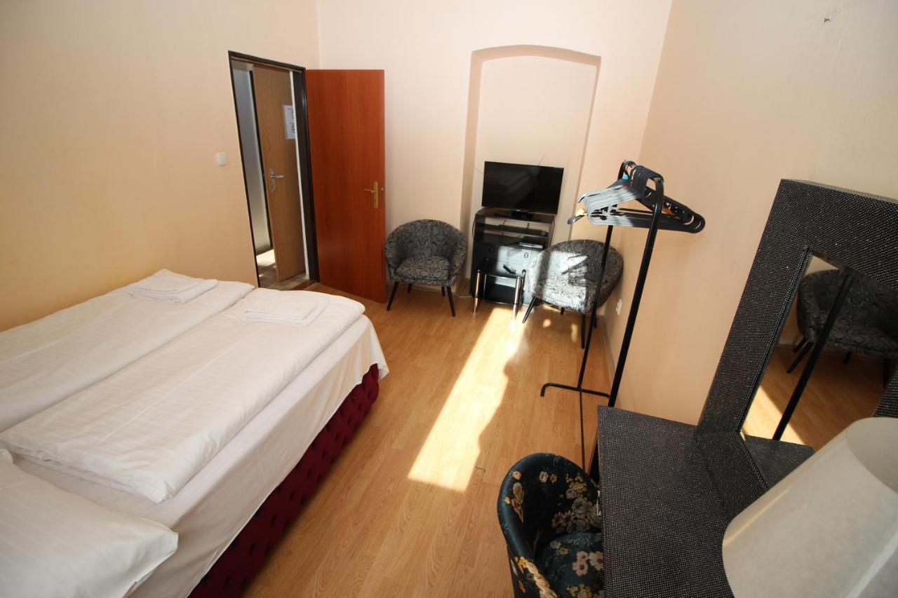 Residence Praha Aparthotel Luaran gambar